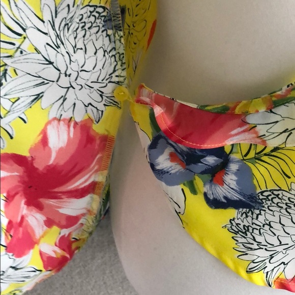 Spring time wrap blouse - Picture 6 of 6